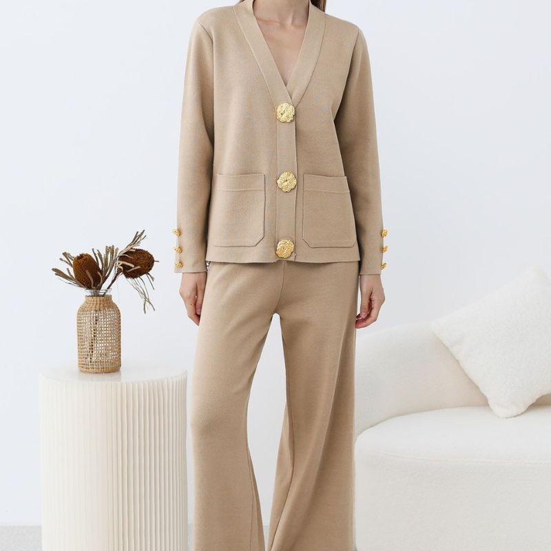 Elegant Knit Sweater Set – V-Neck Cardigan & Wide-Leg Pants